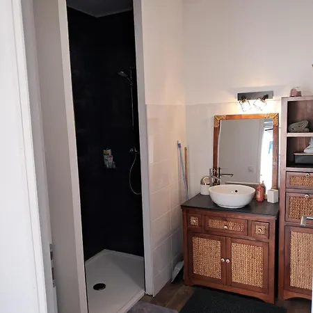 Loft #5 Angers Loire 度假居 *