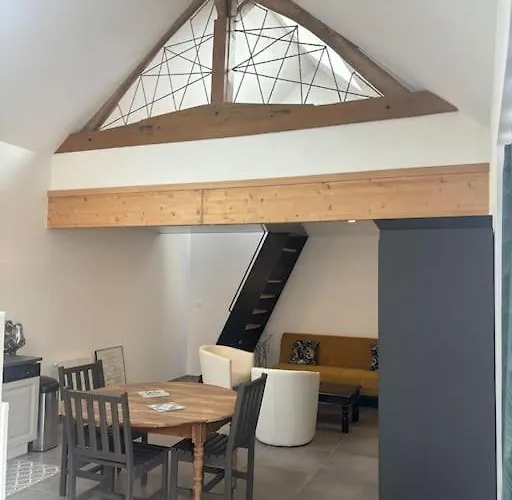 Loft #5 Angers Loire בית נופש Corné